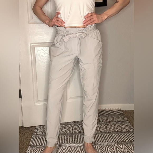 Athleta Pants - Athleta Skyline Pant size 2